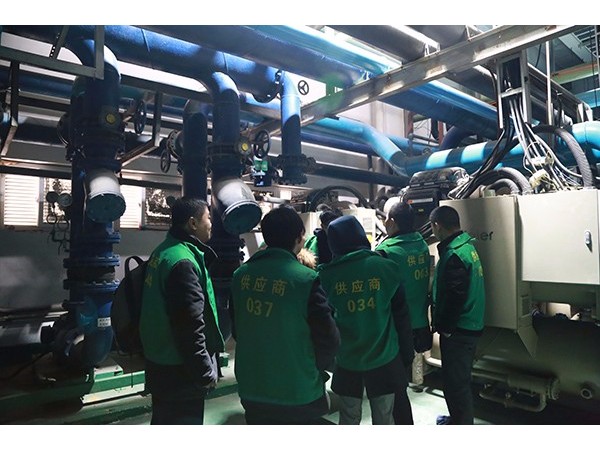 工廠陳舊中央空調(diào)能耗大，磁懸浮變頻機組給你理想的節(jié)能效益